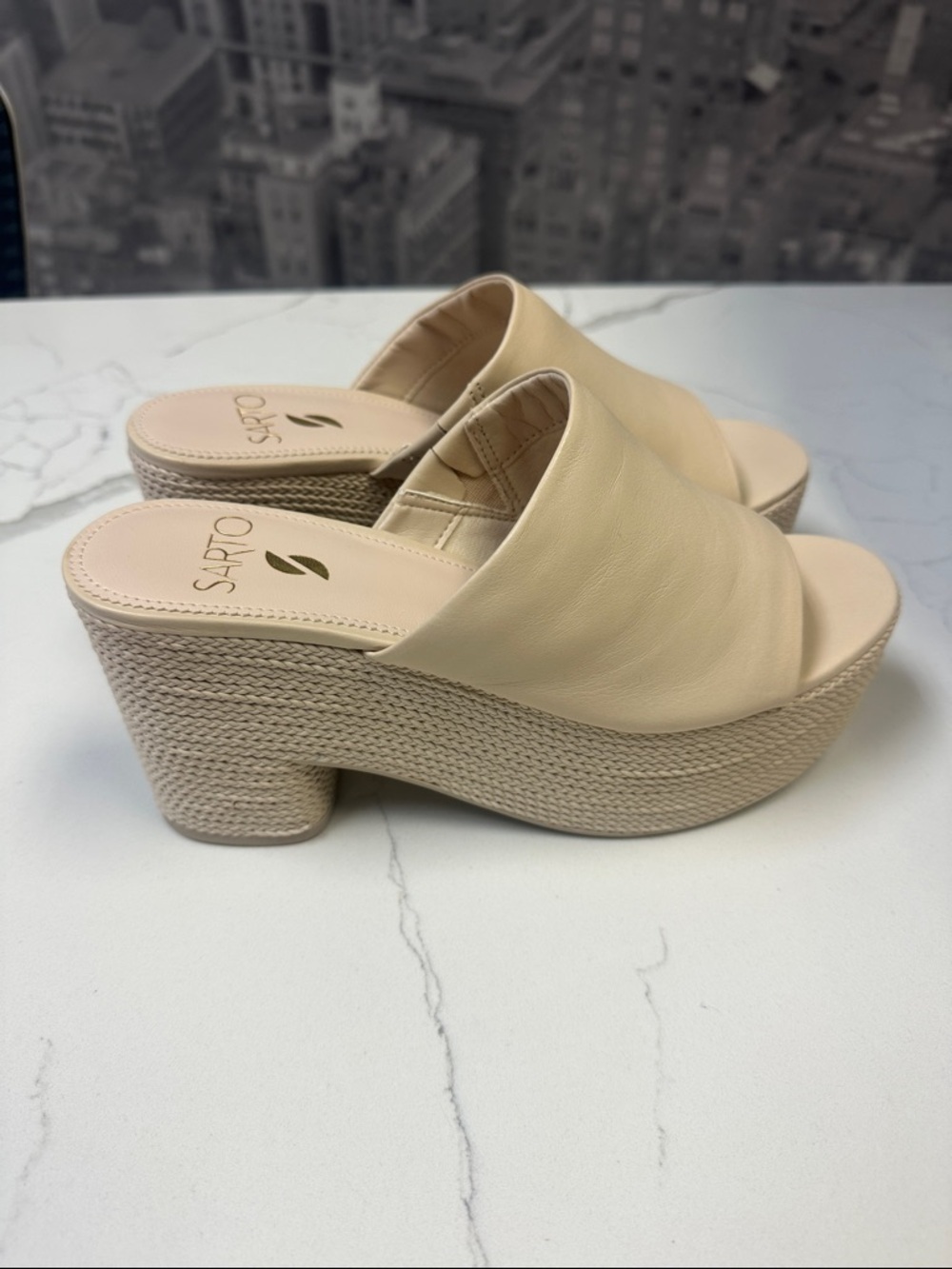 Sarto by Franco Sarto Coco Ivory Beige Slide Platform Sandals 8.5